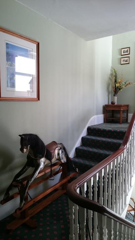 Bed and Breakfast 17 Wilmington Square Истбурн Экстерьер фото