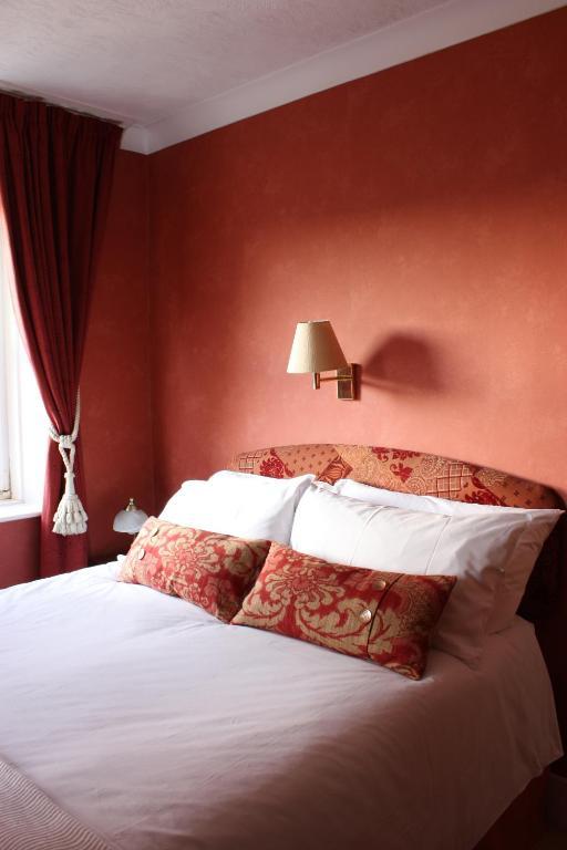 Bed and Breakfast 17 Wilmington Square Истбурн Номер фото