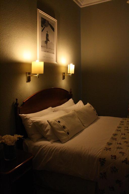 Bed and Breakfast 17 Wilmington Square Истбурн Номер фото