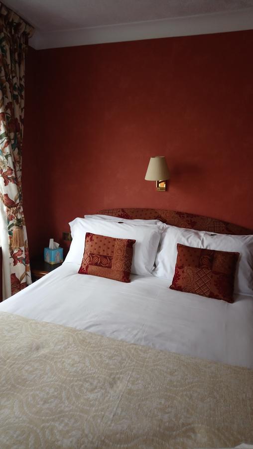 Bed and Breakfast 17 Wilmington Square Истбурн Экстерьер фото