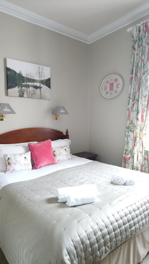 Bed and Breakfast 17 Wilmington Square Истбурн Экстерьер фото